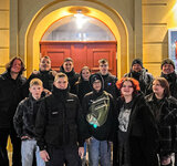 Jugendliche besuchen die Hinterlandgang